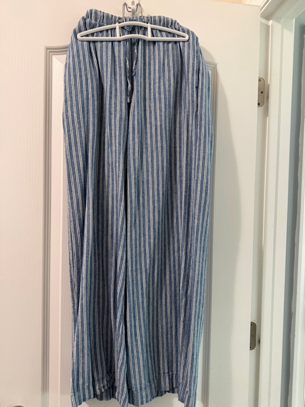 Old Navy Blue and White Striped Linen wide leg pants